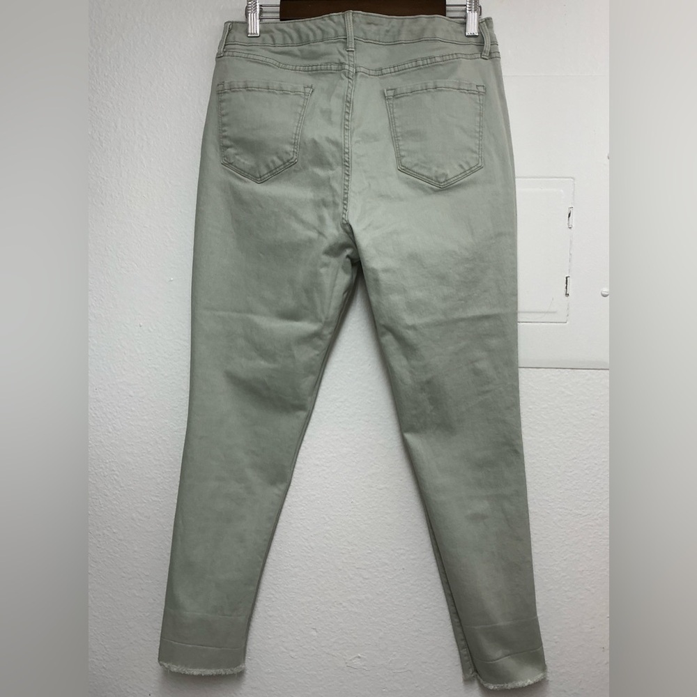 Nine West Women's Soft Gray‎ Straight Leg Jeans - Picture 2 of 15